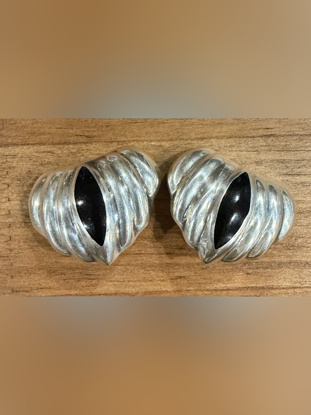 Vintage Taxco Mexico 925 Sterling Black and Ribbed Modernist Clip On Earrings